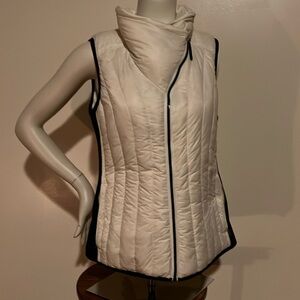 Calvin Klein performance down best with unique neck design